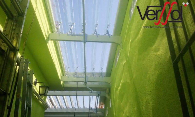 Cobertura de Telhado Transparente Franca - Telhado Transparente Retrátil